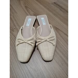 Steven New York NWOTB Size 6.5 Light Woven Slides Bow Accent